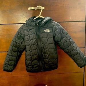 Boys North face Jacket with hood
